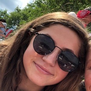 Meet your Posher, Grace